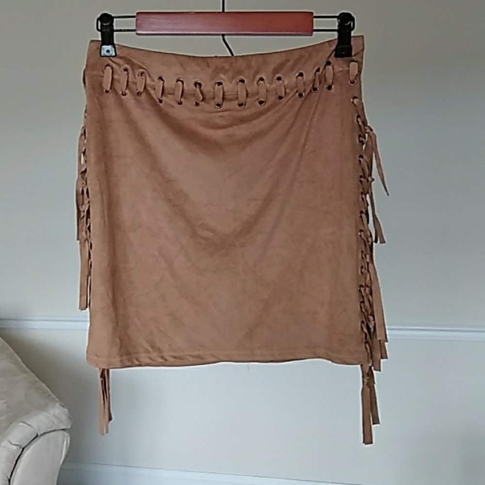 Cute trendy skirt with fringe
